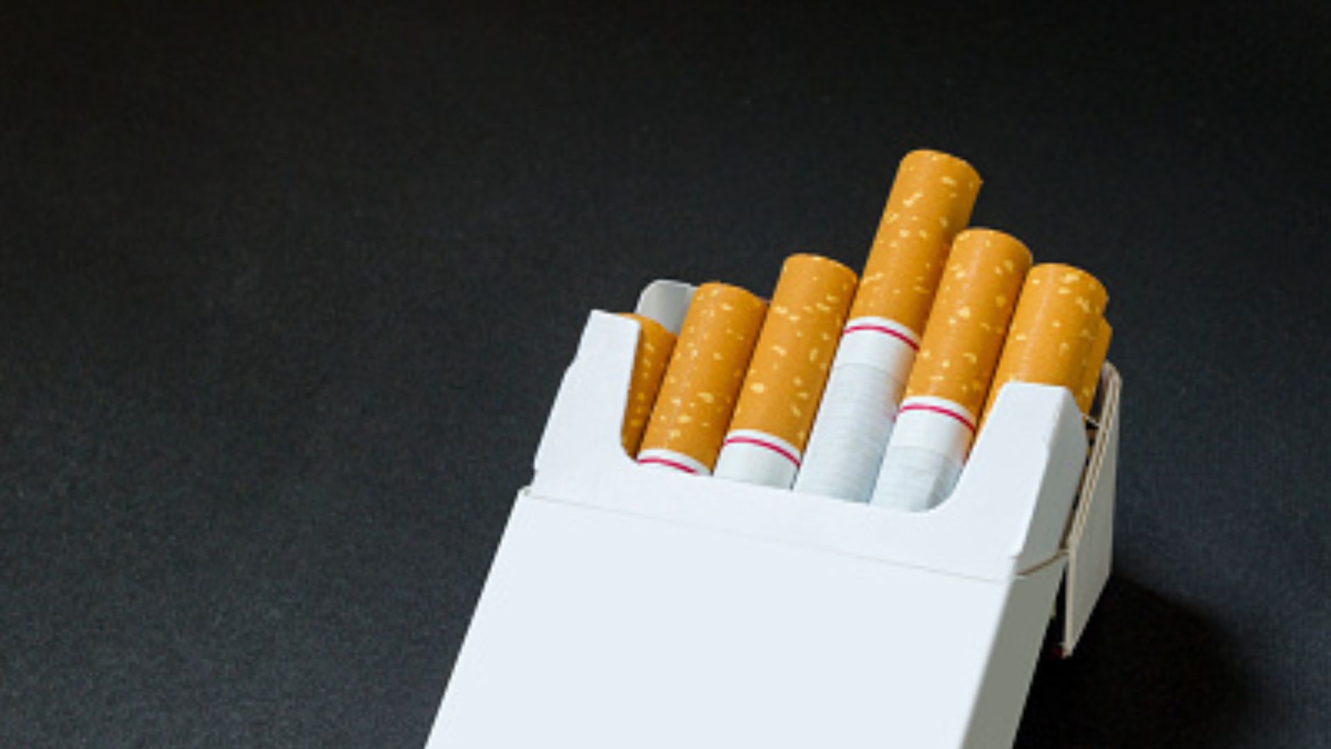 El impuesto sobre el cigarrillo podría aumentar cuatro veces su valor.