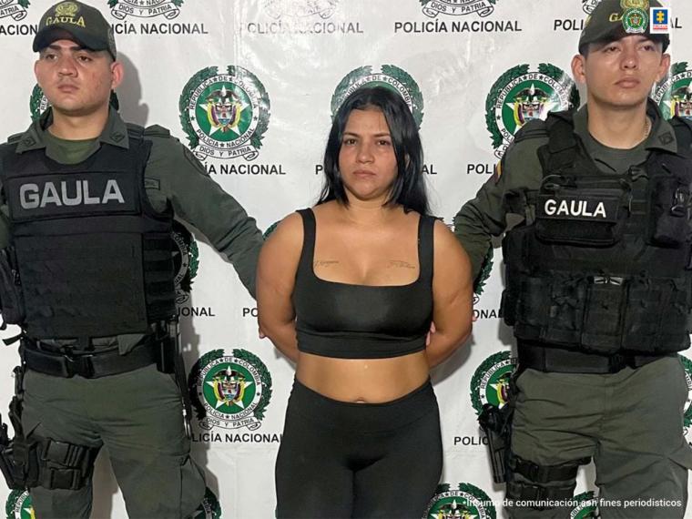 Alias Paola en el momento de su captura por hombres del Gaula de la Policía Nacional 