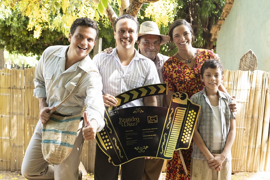 El canal RCN lidera la producción de un proyecto que promete enamorar a los colombianos desde la apertura de sus escenas.