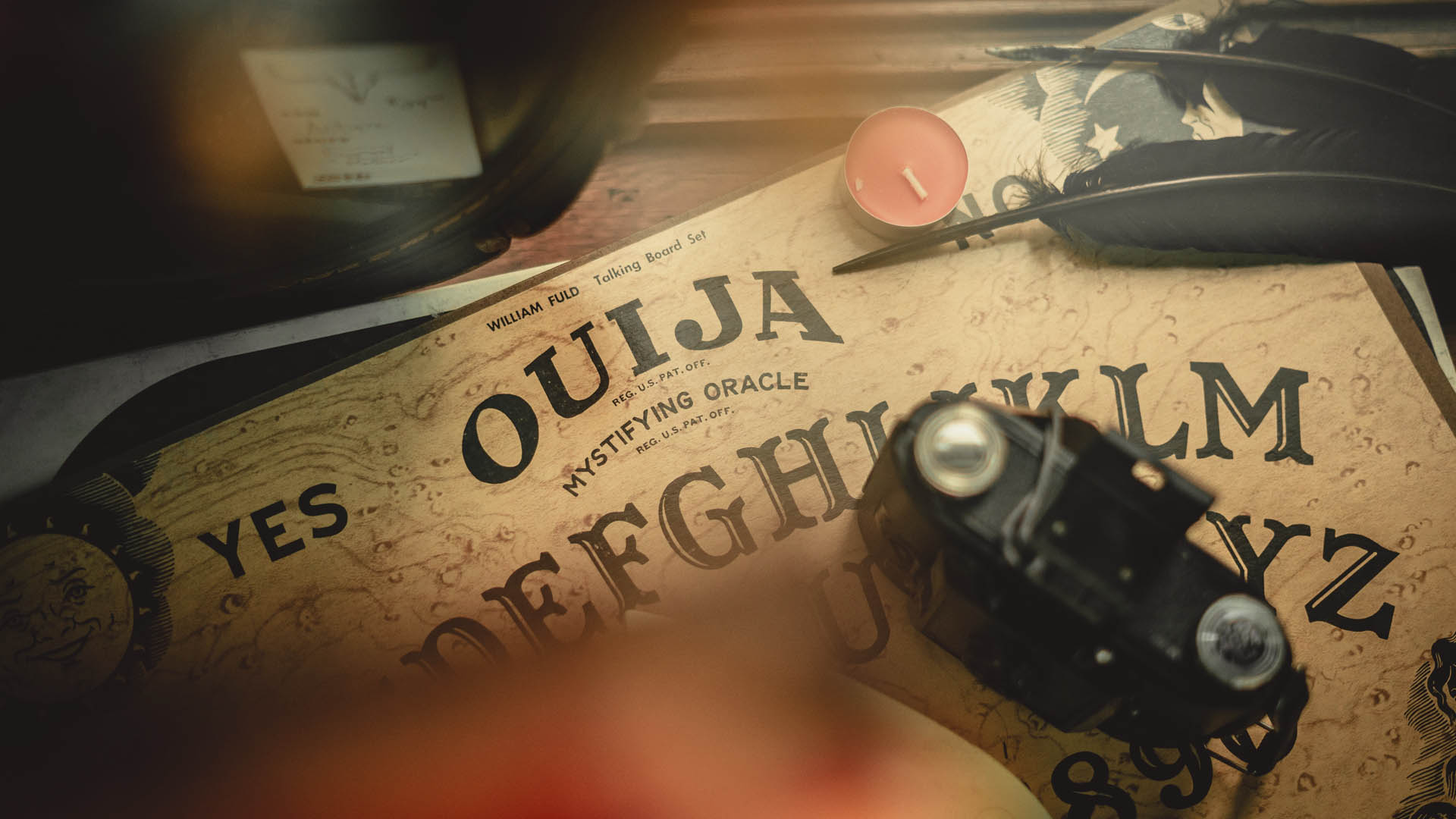 Imagen de referencia de una tabla Ouija