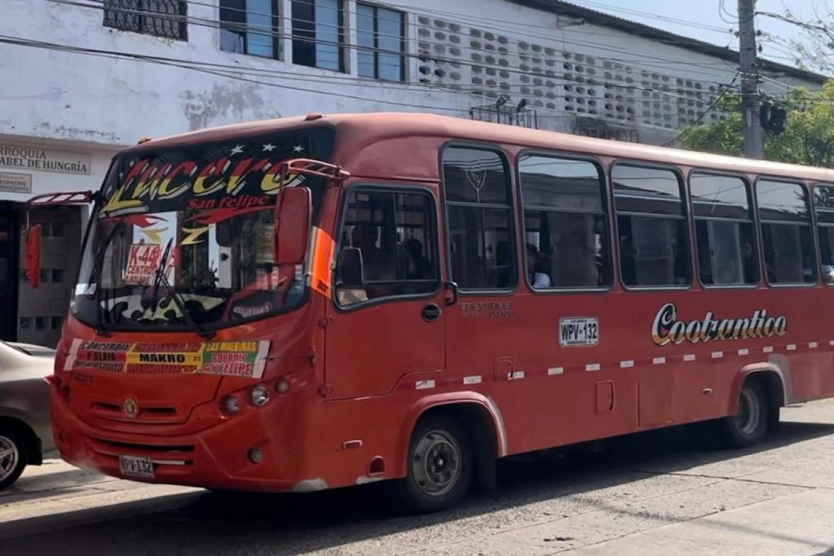 Un bus de Lucero San Felipe. 
