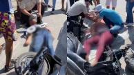 Las mujeres afectadas cayeron de las motos y sufrieron varias afectaciones