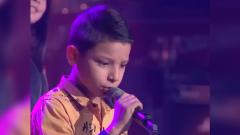 Camilo cantó en las audiciones a ciegas una canción dedicada a la memoria de su mamá