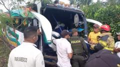 El bus intermunicipal perdió el control y se saliera de la vía que de Manatí comunica a Sabanalarga.