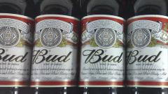 Budweiser era la única marca autorizada para comercializar sus cervezas en los estadios de Catar. 