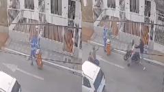 En la primera imagen se observa al 'escobita' limpiando la calle; en la segunda, se le ve interceptado por los sujetos