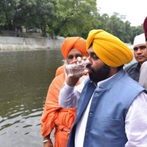 El primer Ministro de Punjab fue trasladado en un helicóptero por la intoxicación del agua contaminada