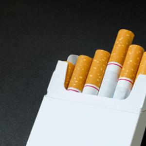 El impuesto sobre el cigarrillo podría aumentar cuatro veces su valor.
