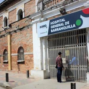 Hasta el Hospital Barranquilla fue trasladada la víctima.