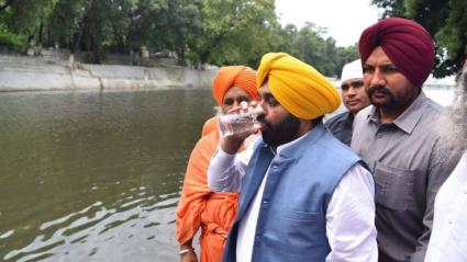 El primer Ministro de Punjab fue trasladado en un helicóptero por la intoxicación del agua contaminada