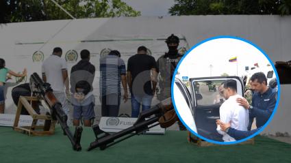 Las armas confiscadas tras el operativo y alias Castor tras su deportación a Colombia