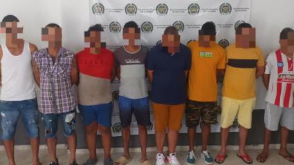 Los ocho capturados por las autoridades fueron puestos a disposición de la autoridad competente