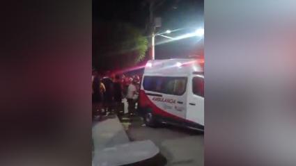 Los heridos fueron trasladados en ambulancias a centros asistenciales