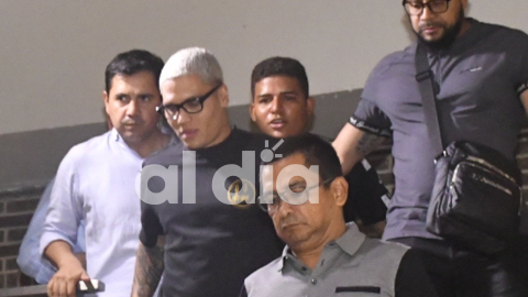 Juan Fernando Quintero en su llegada a Barranquilla para negociar con los Char